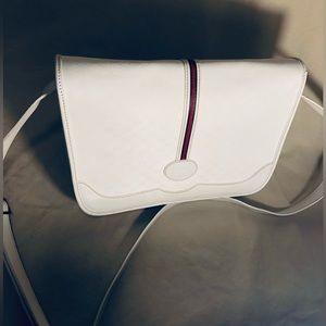Vintage Gucci Sherry Line White Crossbody Shoulder Bag #001-104-0551